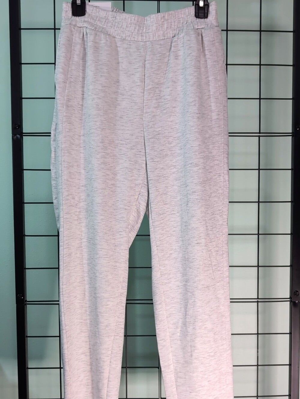 NWT Danskin Luxe Retro Jogger Pants Gray Size S 26" Inseam
